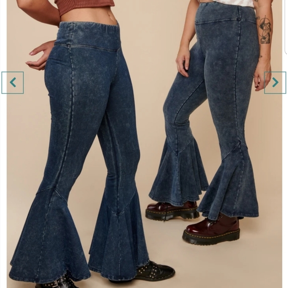 Earthbound Trading Co Flower Child Blue Flare Pants Sz S - Picture 3 of 8